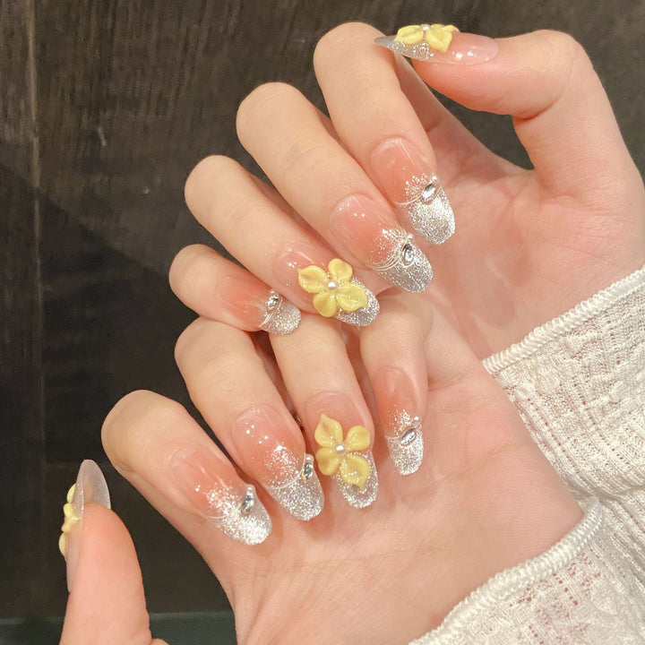 Floral Decorative Press-On Nail Art