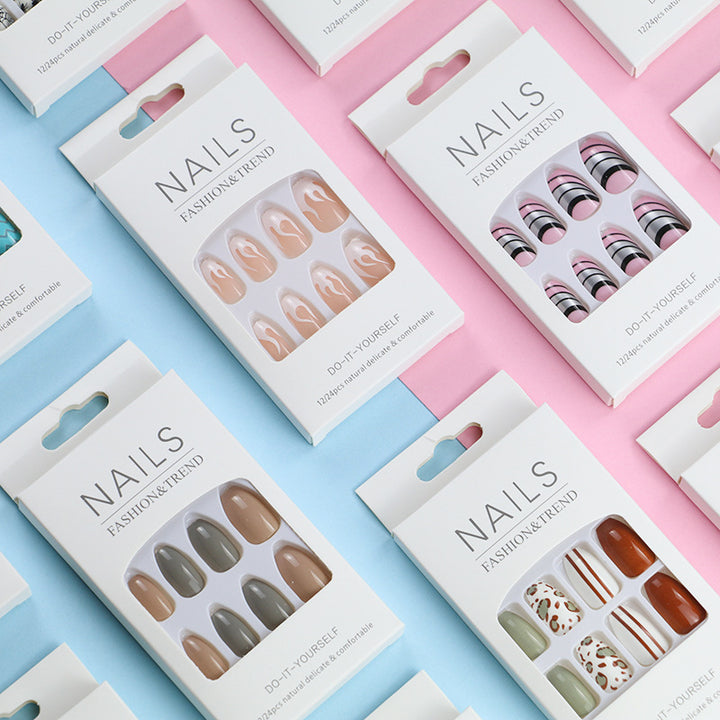 Künstlerisches Grafik Press-On Nagelset Karnz