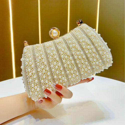 Perlenbesetzte Abend-Clutch