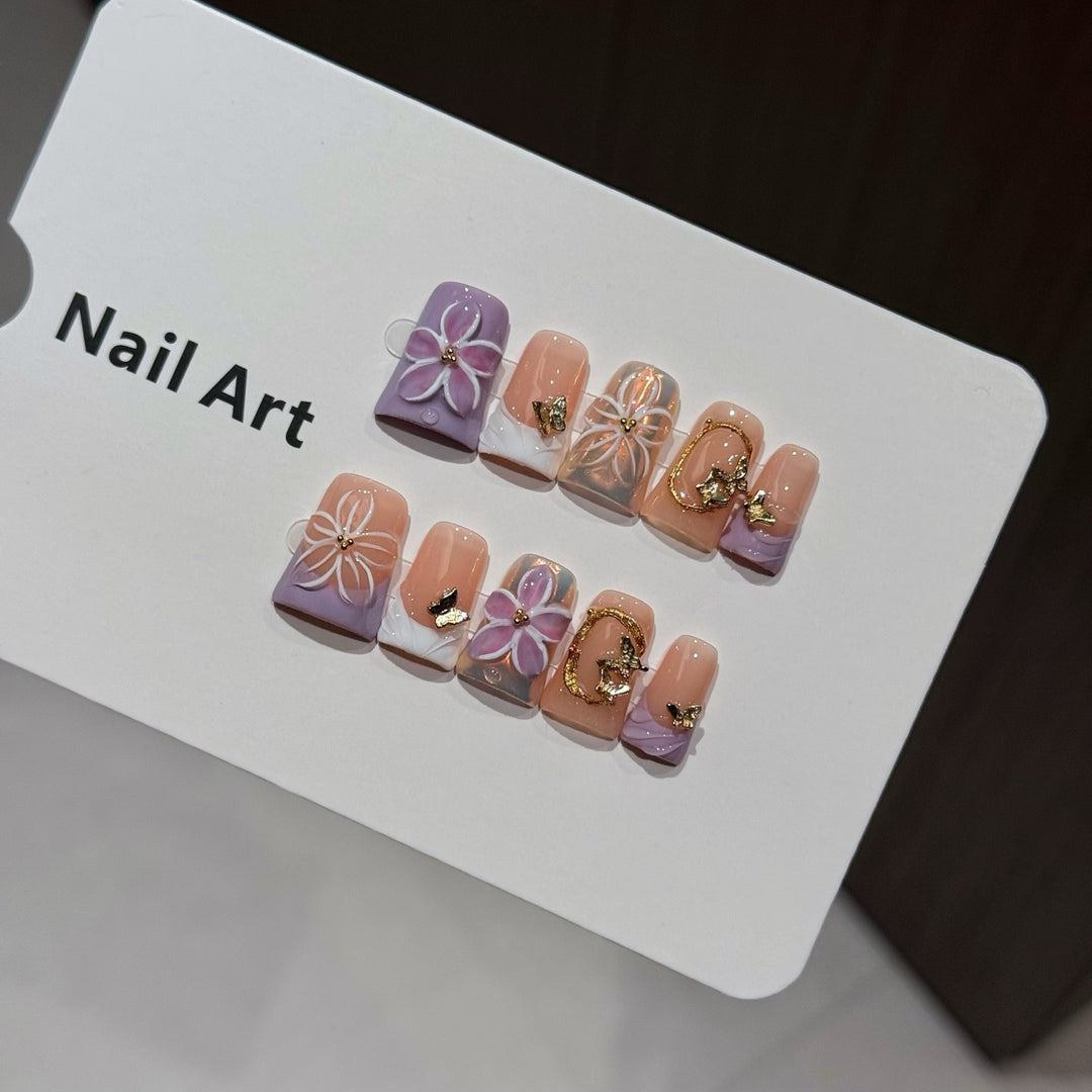 Stylisches Florales Press-On Nagelkunst Set