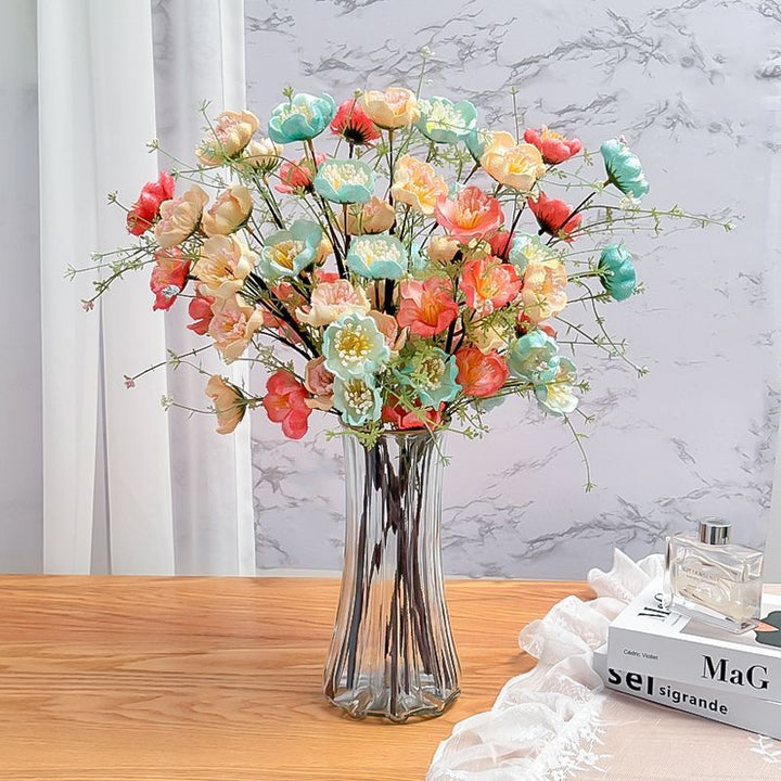Realistischer künstlicher Blumenstrauß
