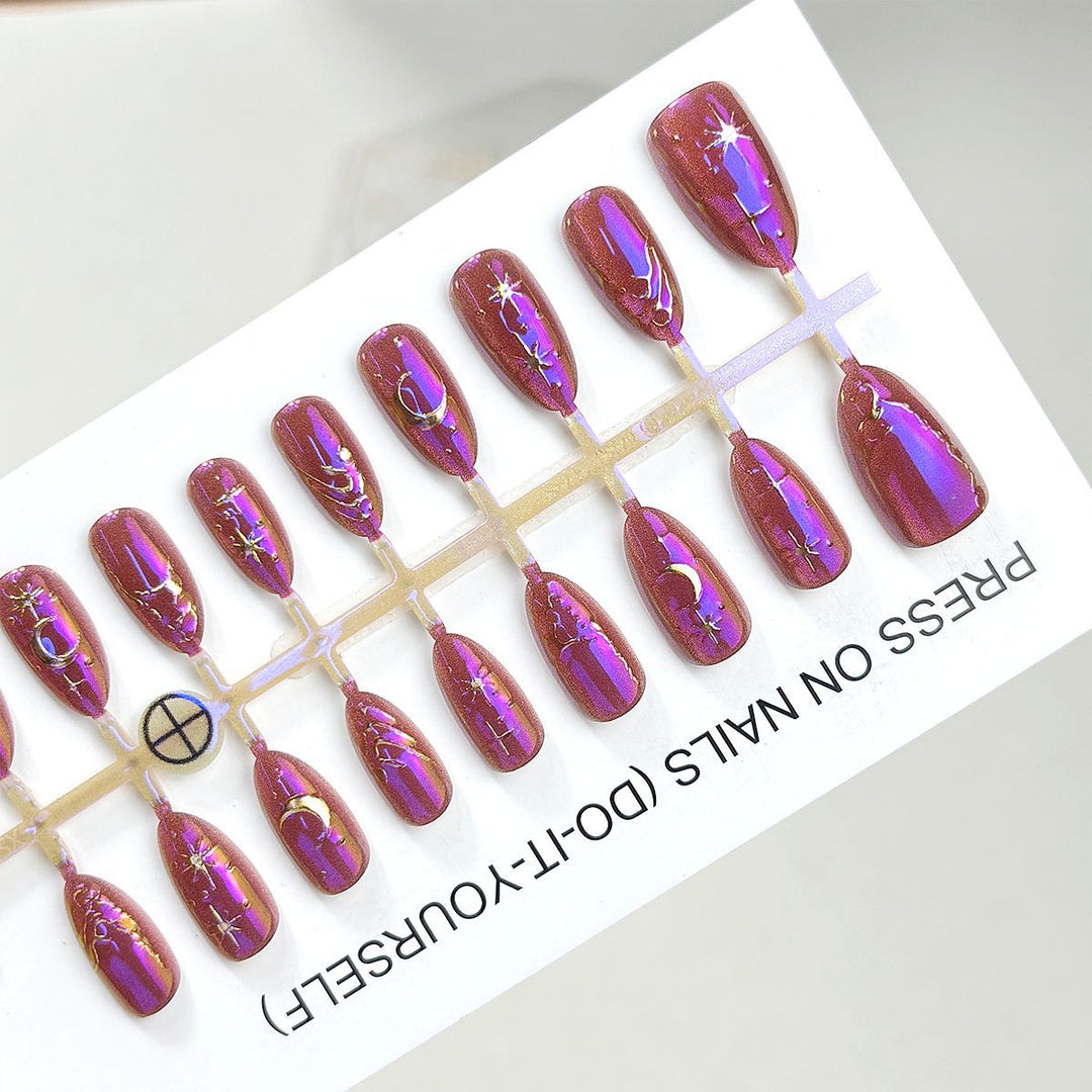 Dekorativer Press-On-Nagelset mit einzigartigen Designs Karnz