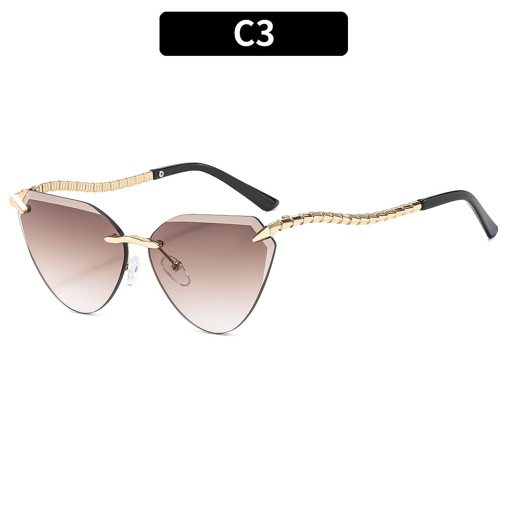 Elegante Cateye-Sonnenbrille mit strukturierten Bügeln