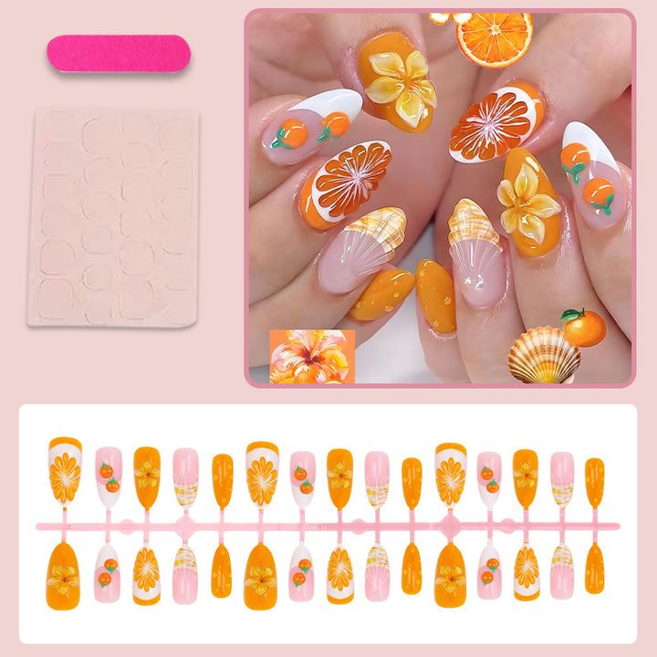 Kunstnagelset mit fruchtigen Motiven und glamourösen Akzenten Karnz
