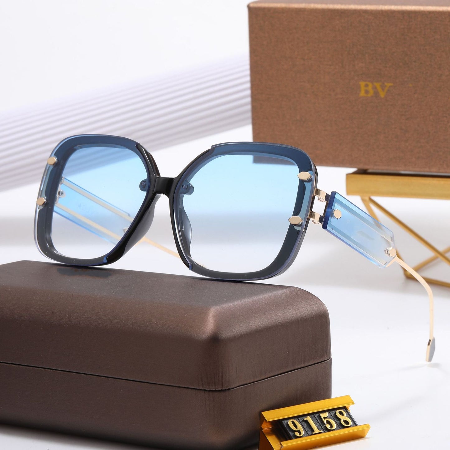 Damen Designer-Sonnenbrille mit extravagantem Rahmen Karnz