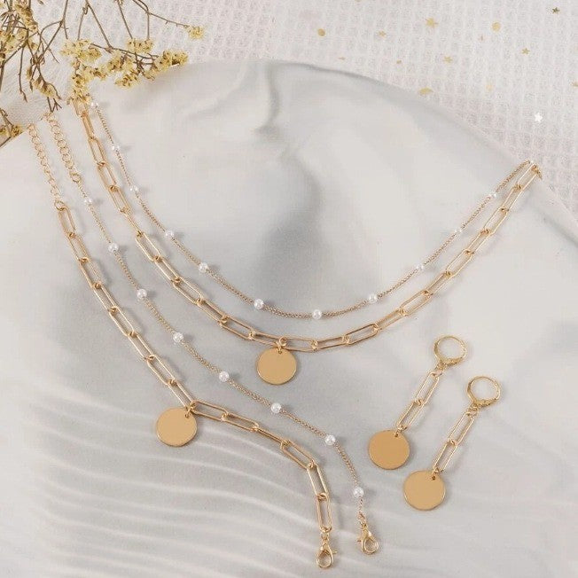 Elegantes Perlen- und Goldketten-Schmuckset Karnz