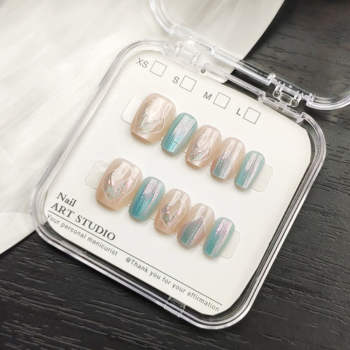 Glamouröse Kunstfingernägel mit Holographischem Effekt Karnz