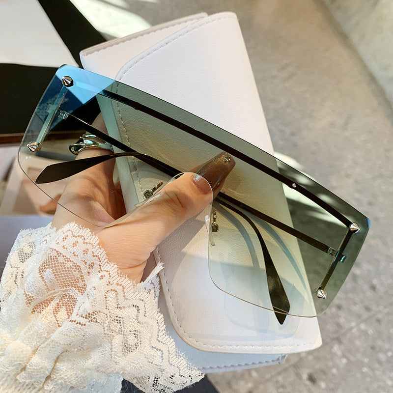 Damen oversized Sonnenbrille mit modernem Rahmen und UV-Schutz Karnz