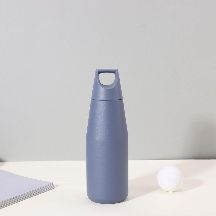 Isolierte Wasserflasche Karnz