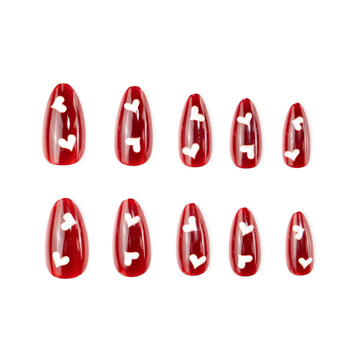 Herz-inspirierten Press-On-Nagelkunst