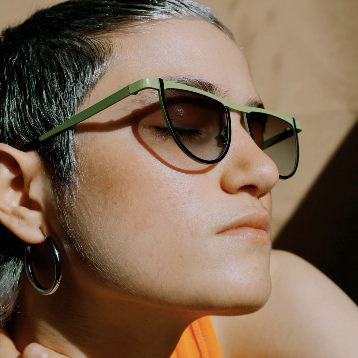 Damen elegante Sonnenbrille mit modernem Design und UV-Schutz Karnz