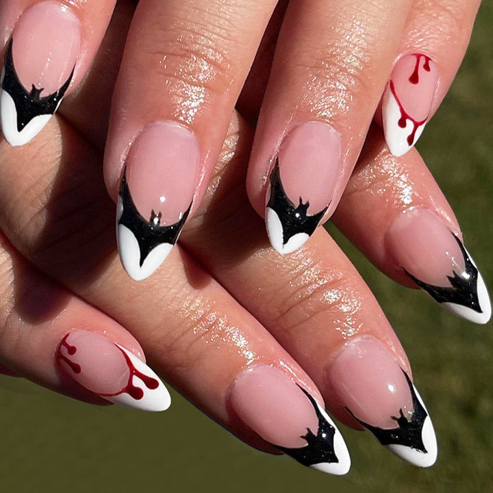 Künstlerisches Press-On-Nagelset mit einzigartigen grafischen Designs Karnz