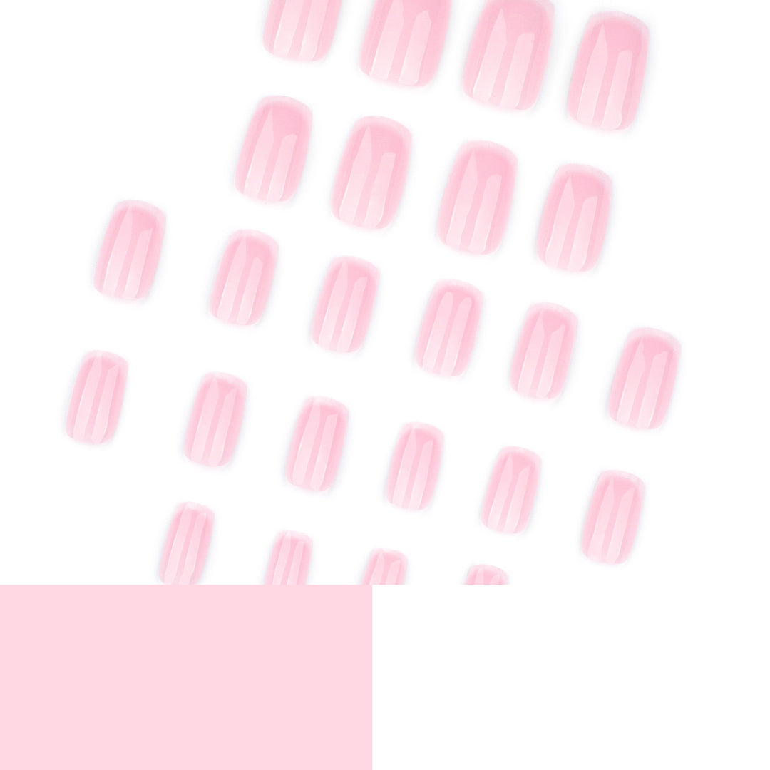 Künstliche Nagelverlängerungen mit elegantem Ombre-Effekt Karnz