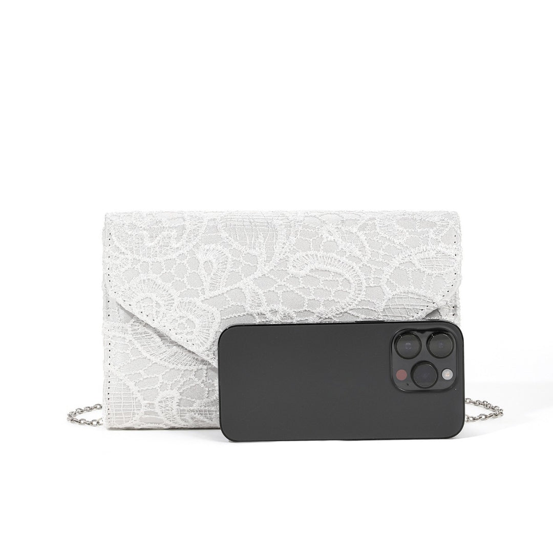 Elegante Clutch mit Spitzen-Details