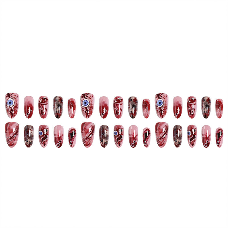 Kreatives Kunstnagelset mit einzigartigen, künstlerischen Akzenten Karnz