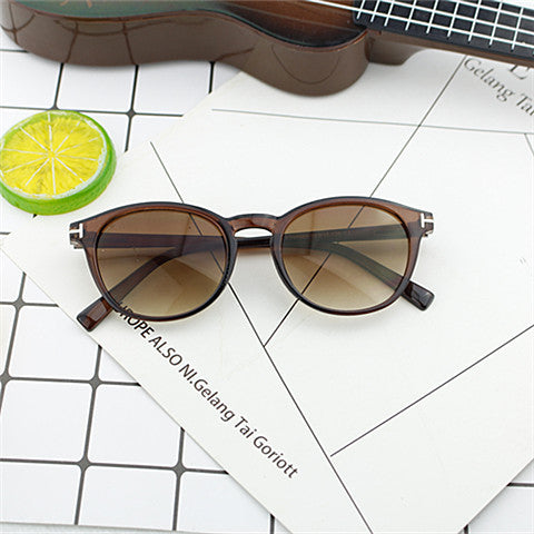 Damen modische Sonnenbrille mit elegantem, runden Design Karnz