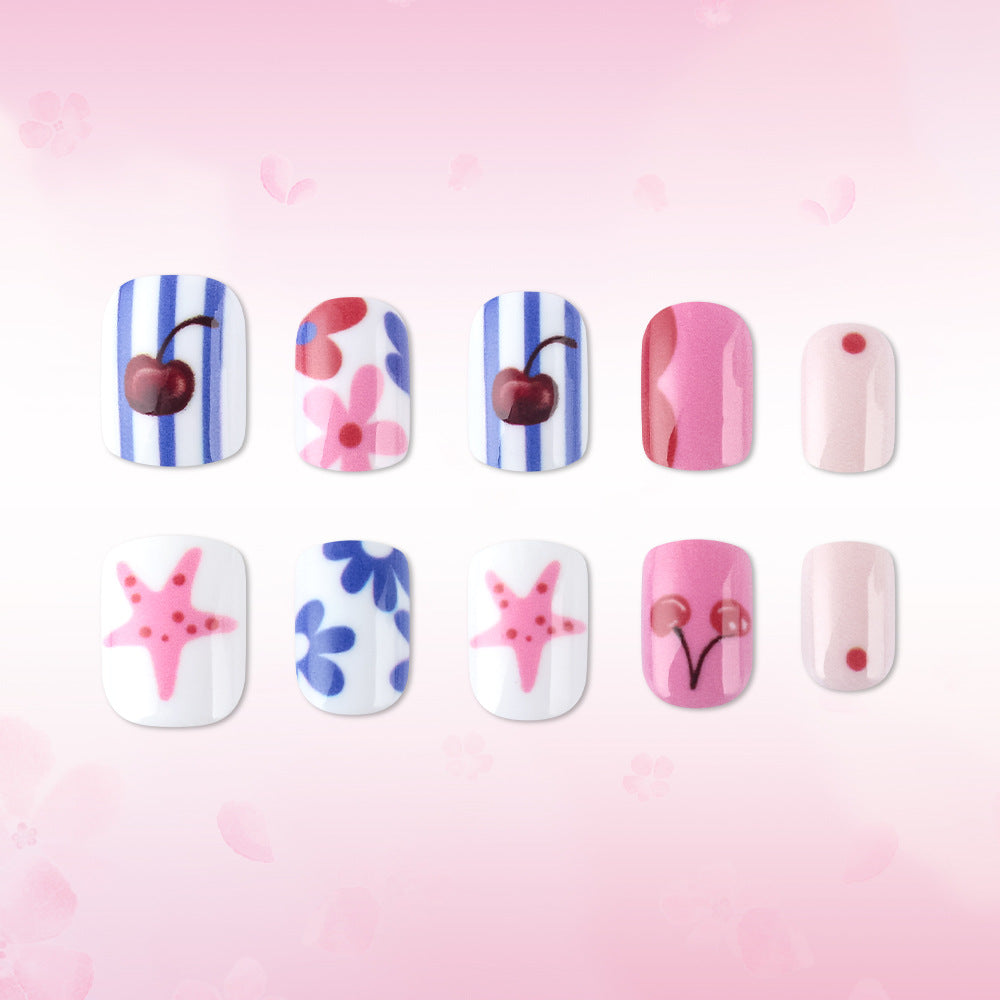 Kreative Kirschblüten-Nagelkunst Karnz