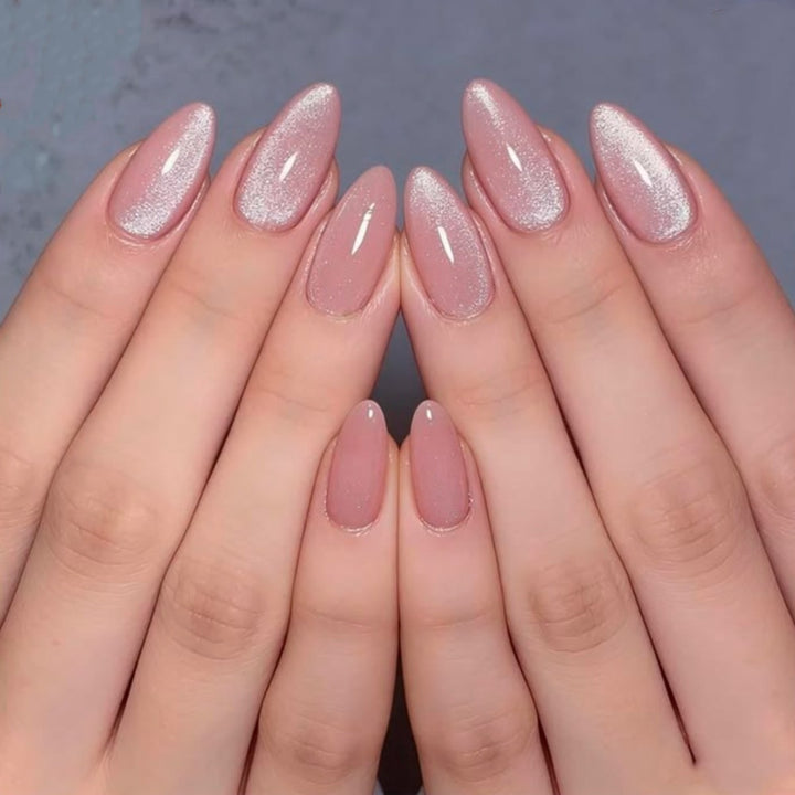 Glänzendes Stiletto Press-On Nagelset Karnz