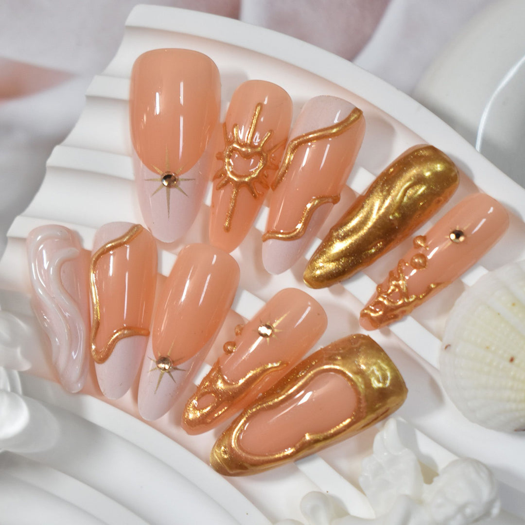 Künstlerisches Nageldesign Karnz