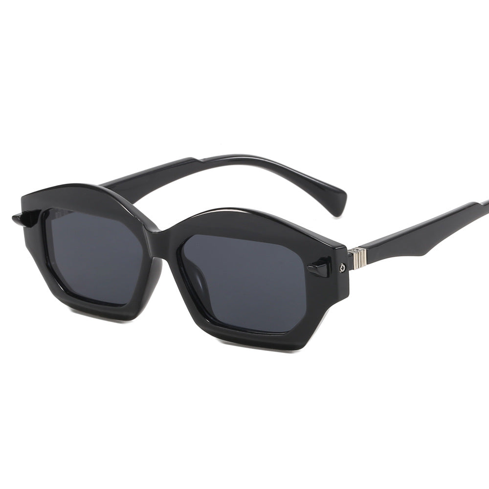 Damen Modernistische Sonnenbrille mit auffälligem Rahmen Karnz