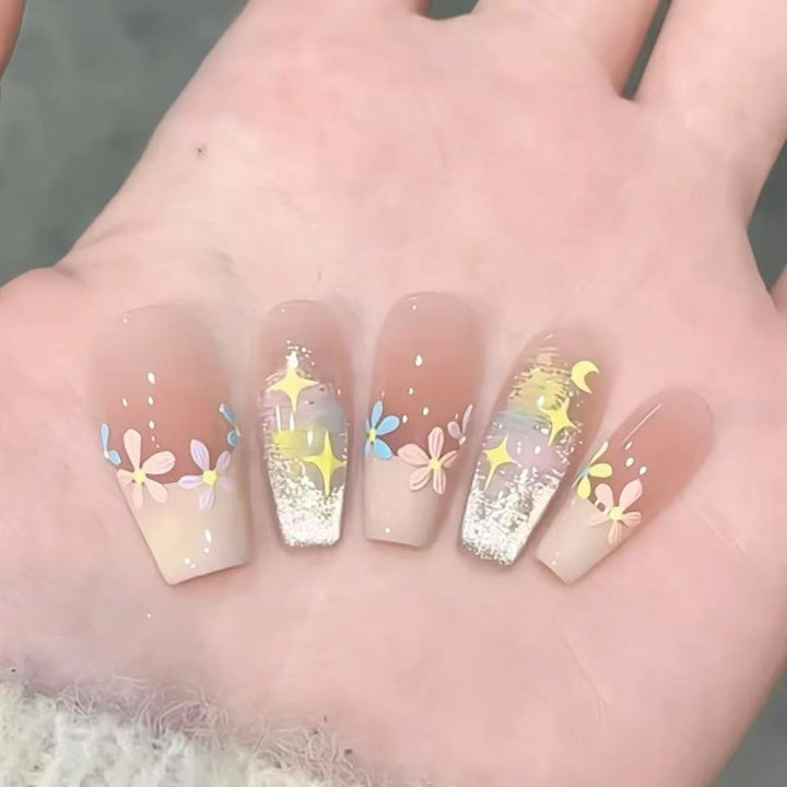 Dekoratives Press-On-Nageldesign Karnz