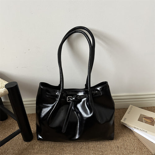 Elegante Glänzende Handtasche
