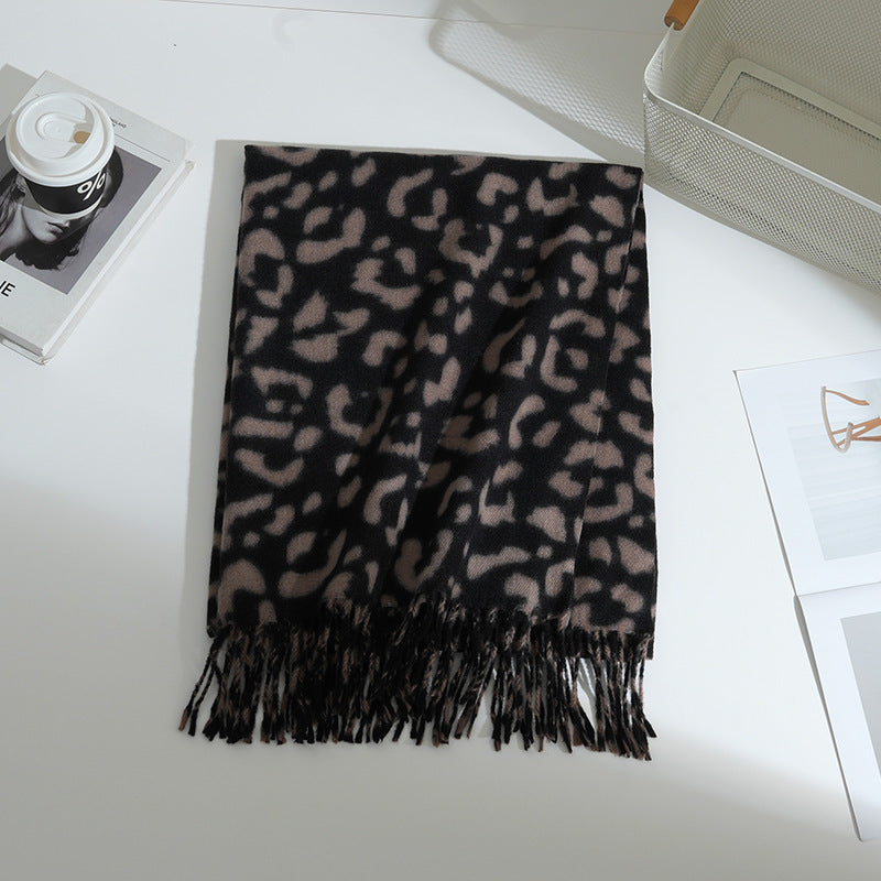 Damen eleganter Leo-Muster Schal aus weichem Material Karnz