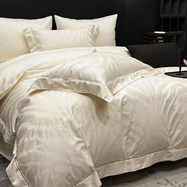 Elegante Bettwäschegarnitur aus Baumwollsatin mit dezentem Wellen‑Jacquard und Satinkante