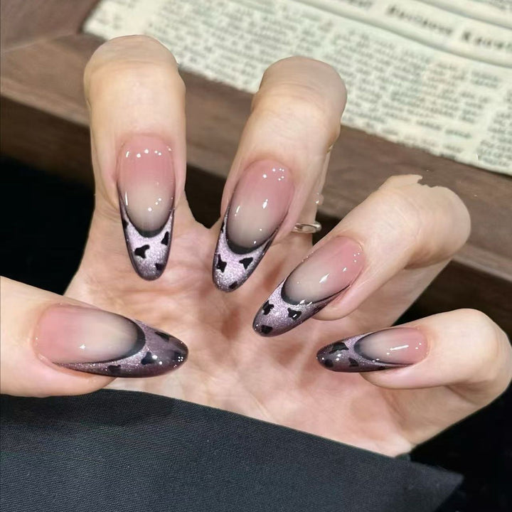 Glamouröse Gel-Nagelkunstverlängerungen Karnz