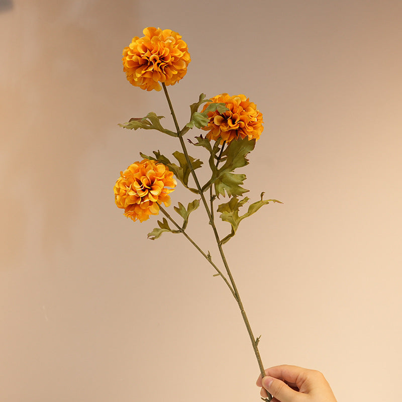 Kunstvolle Blumengestecke Karnz