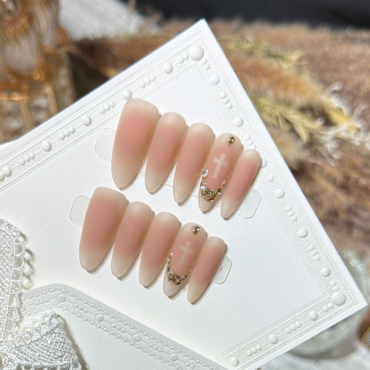 Künstlerisches Press-On Nagelset mit Strass-Akzenten