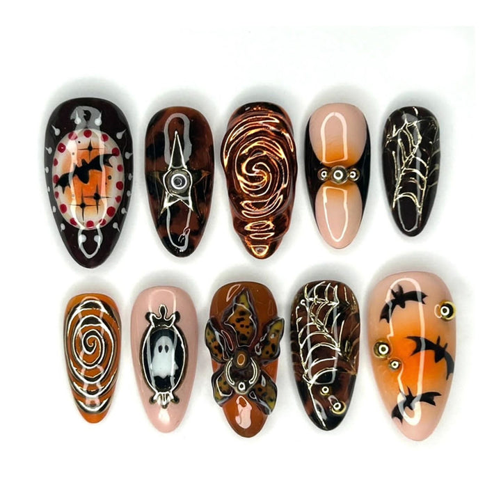 Kreatives Kunstnagelset mit gruseligen Halloween-Motiven Karnz