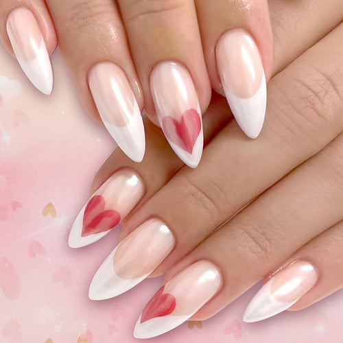 Herz-verzierte Stiletto Press-On Nägel Karnz