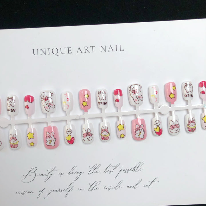 Premium Cartoon-Themen Press-On Nagelkunst Set