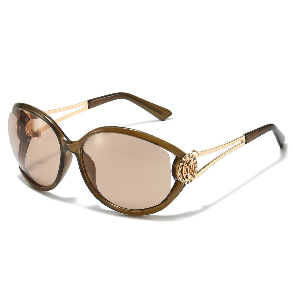 Designer Cat-Eye Sonnenbrille mit goldenen Akzentdetails Karnz