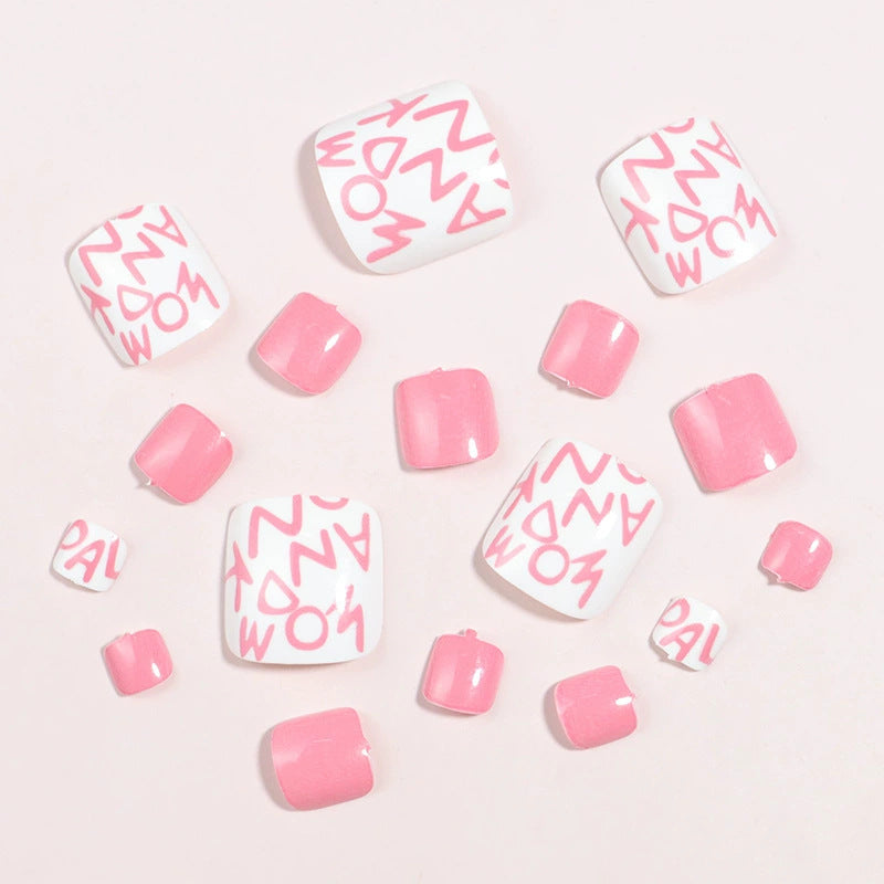 Kreatives thematisches Press-On Nagelset Karnz