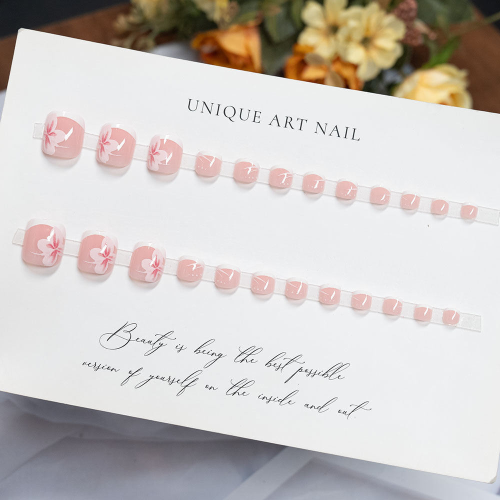 Künstlerische florale dekorative Pediküre Nagelkunst