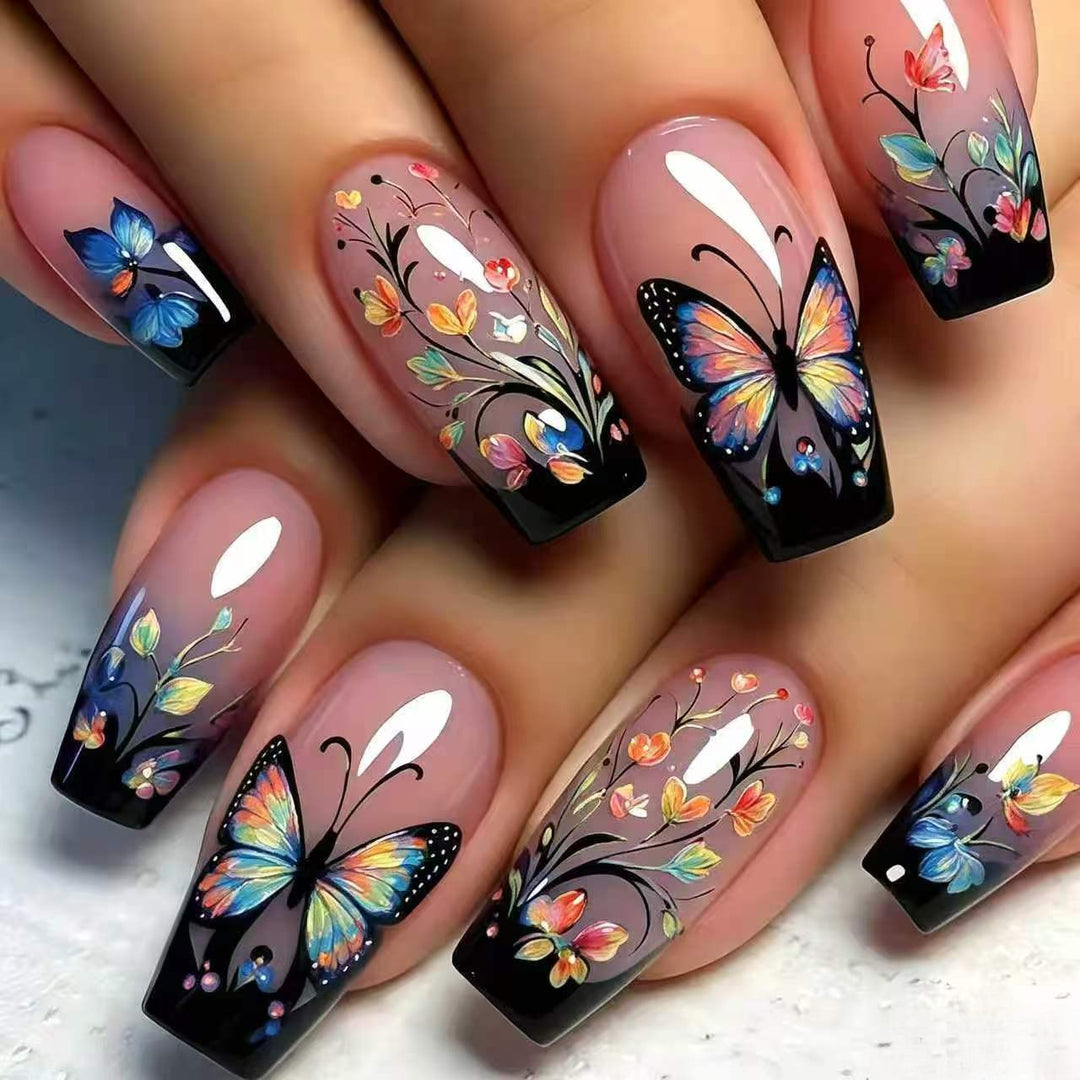 Künstlerische Blumen- und Schmetterlings-Press-On-Nagelkunst Karnz