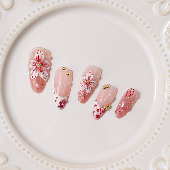 Premium Dekorative Florale Press-On Nagelspitzen Karnz