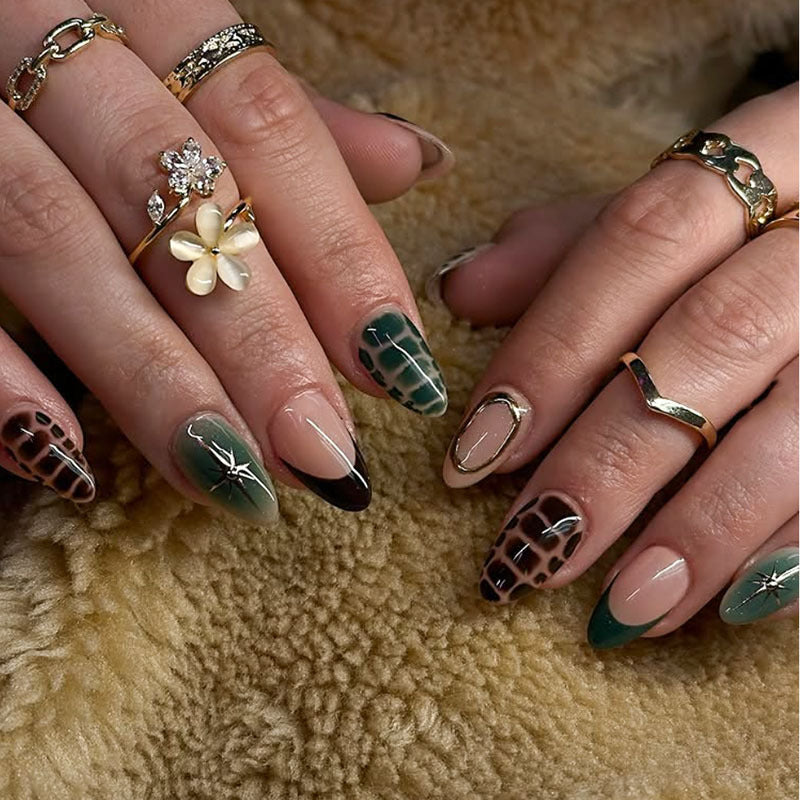 Künstlerisches Stiletto Nageldesign