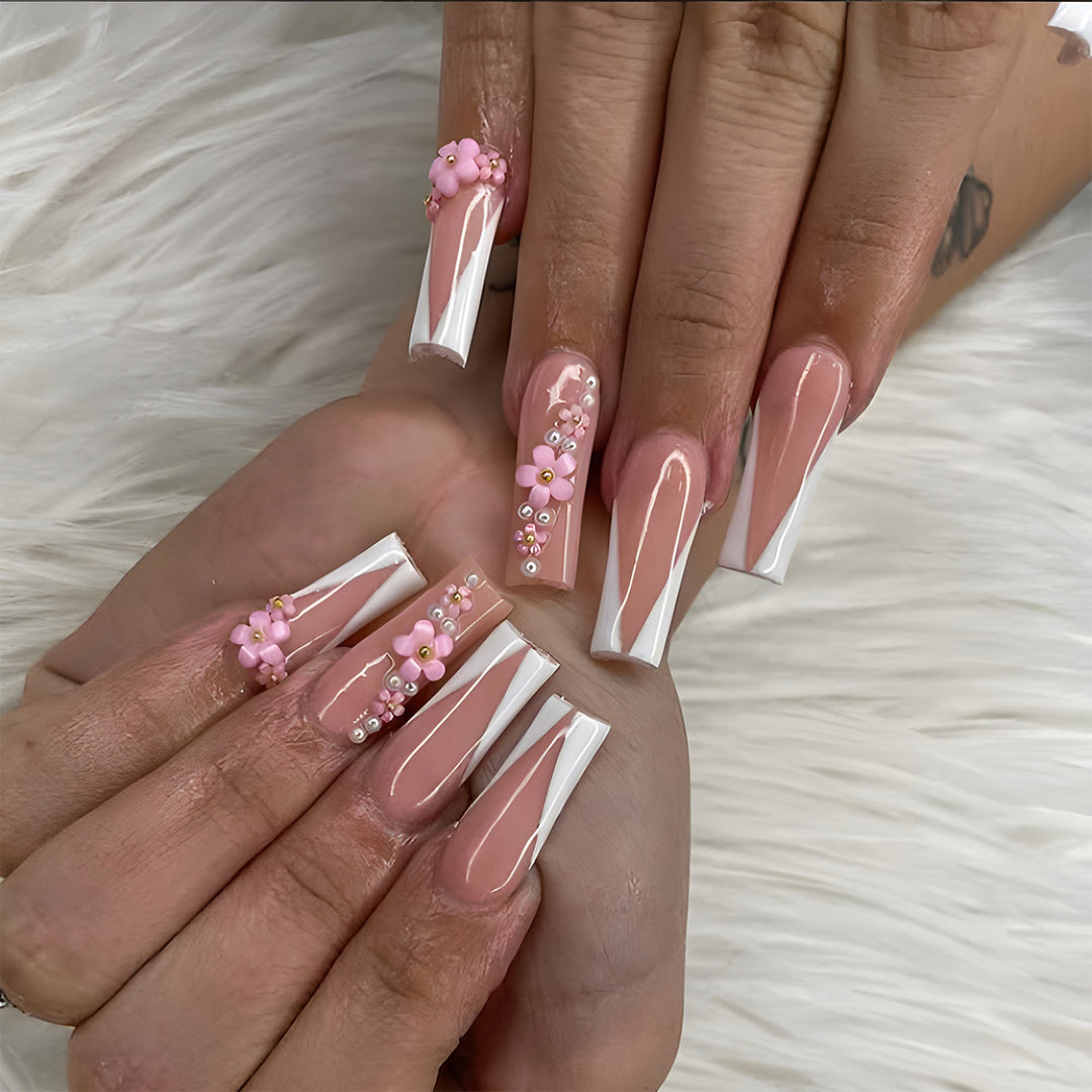 Dekoratives florales Nagelkunst Press-On Set Karnz
