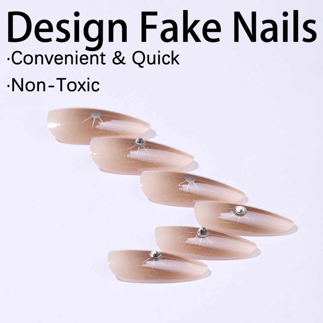 Kunstnagelset mit eleganten Strassakzenten und konturiertem Design Karnz