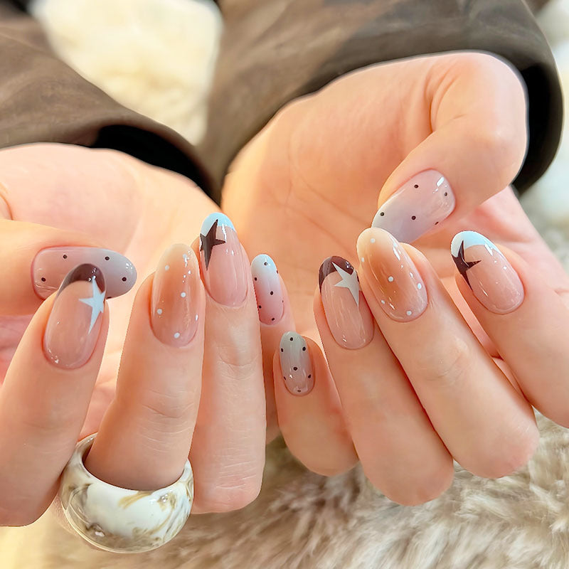 Künstlerische Themen Nageldesign Kollektion Karnz