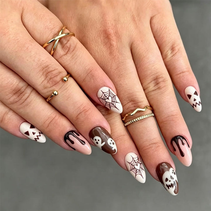 Kreatives Kunstnagelset mit Halloween-Motiven Karnz