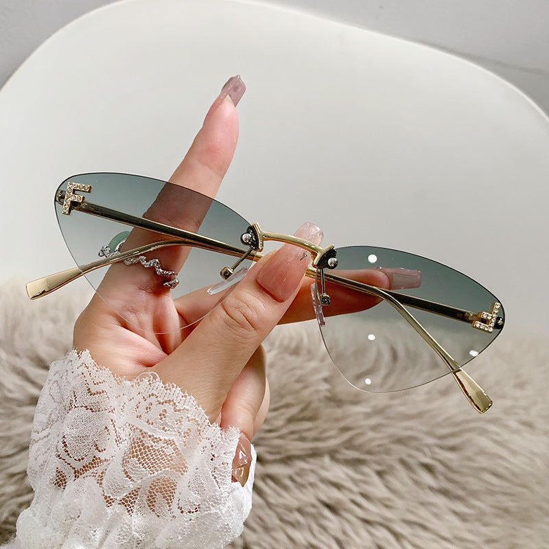 Damen Cat-Eye Sonnenbrille mit luxuriösem Dekor und UV-Schutz Karnz