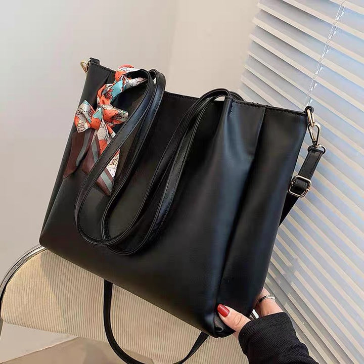 Moderne Handtasche mit Verstellbarem Schulterriemen Karnz