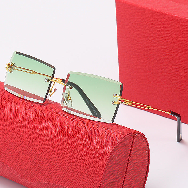 Damen stilvolle quadratische Sonnenbrille mit luxuriösen Metallakzenten Karnz