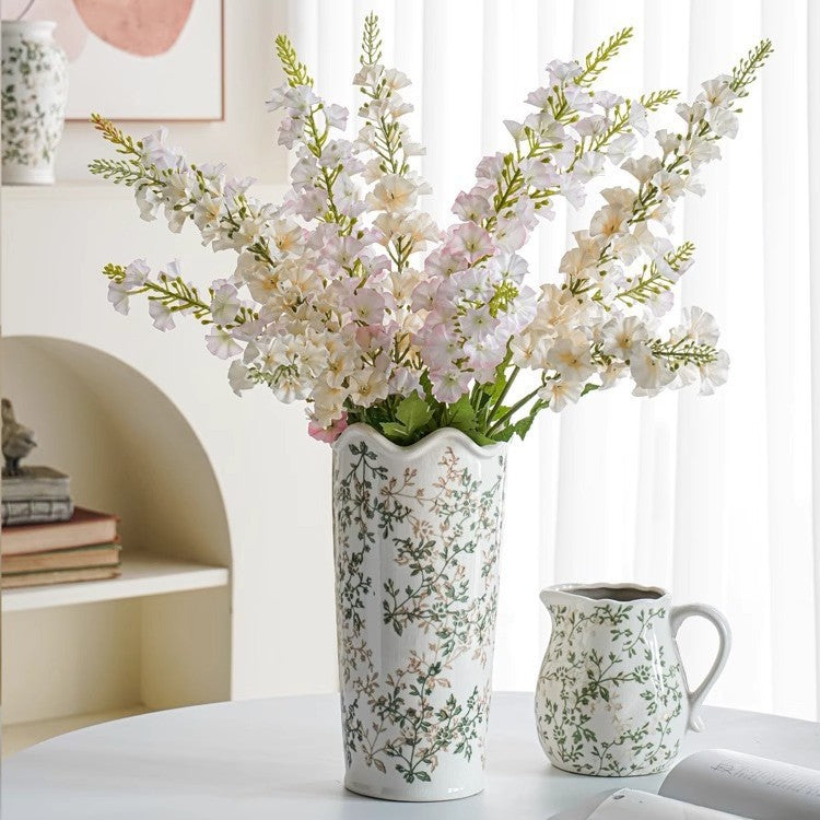 Handgefertigte Keramikvase mit floralen Motiven Karnz