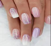 Elegante Ombre-Nagelverlängerungen Karnz