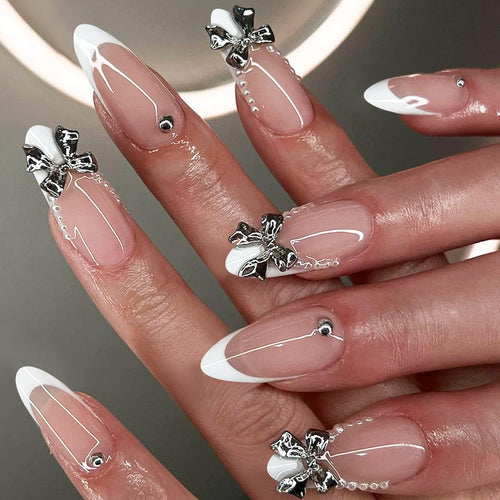 Elegante 3D veredelte Press-On Nagelset